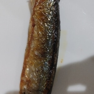 秋刀魚のカリカリ塩焼き